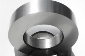 不銹鋼帶和不銹鋼板哪個(gè)貴?